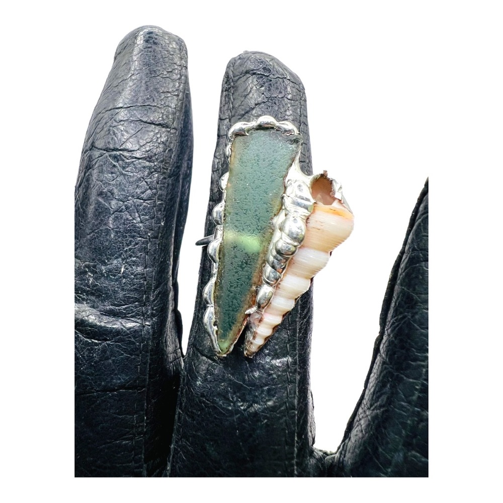Green Sea Glass & Conch Pendant W/ Freshwater Pearls Encased Silver-Blend Frame - Picture 12 of 16